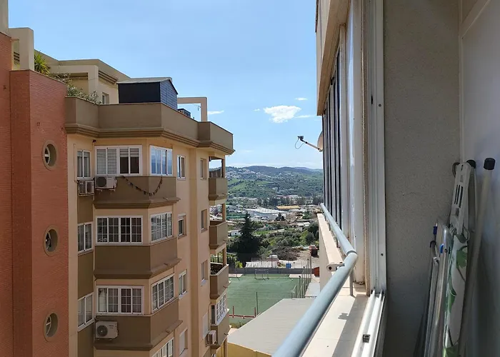 Almendros Costa * فوينخيرولا